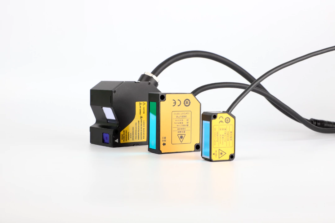 High Precision Laser Displacement Sensor for Food Filling and Packaging Defect Detection